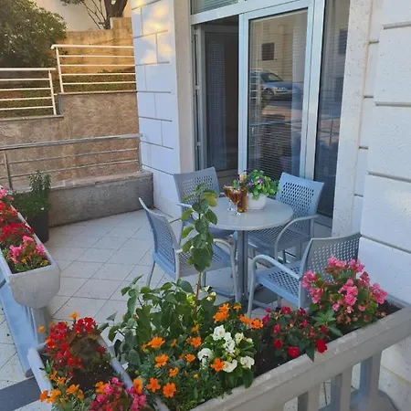 Katarina * מאקרסקה