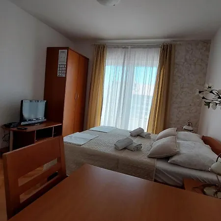 Katarina Lägenhet Makarska