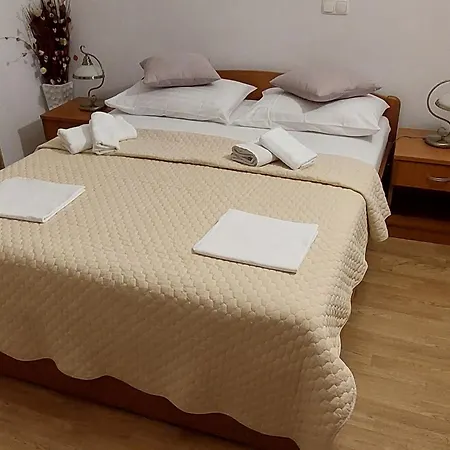 Katarina Apartment *
